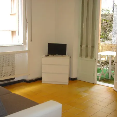 Monterosso Old Town Flat *